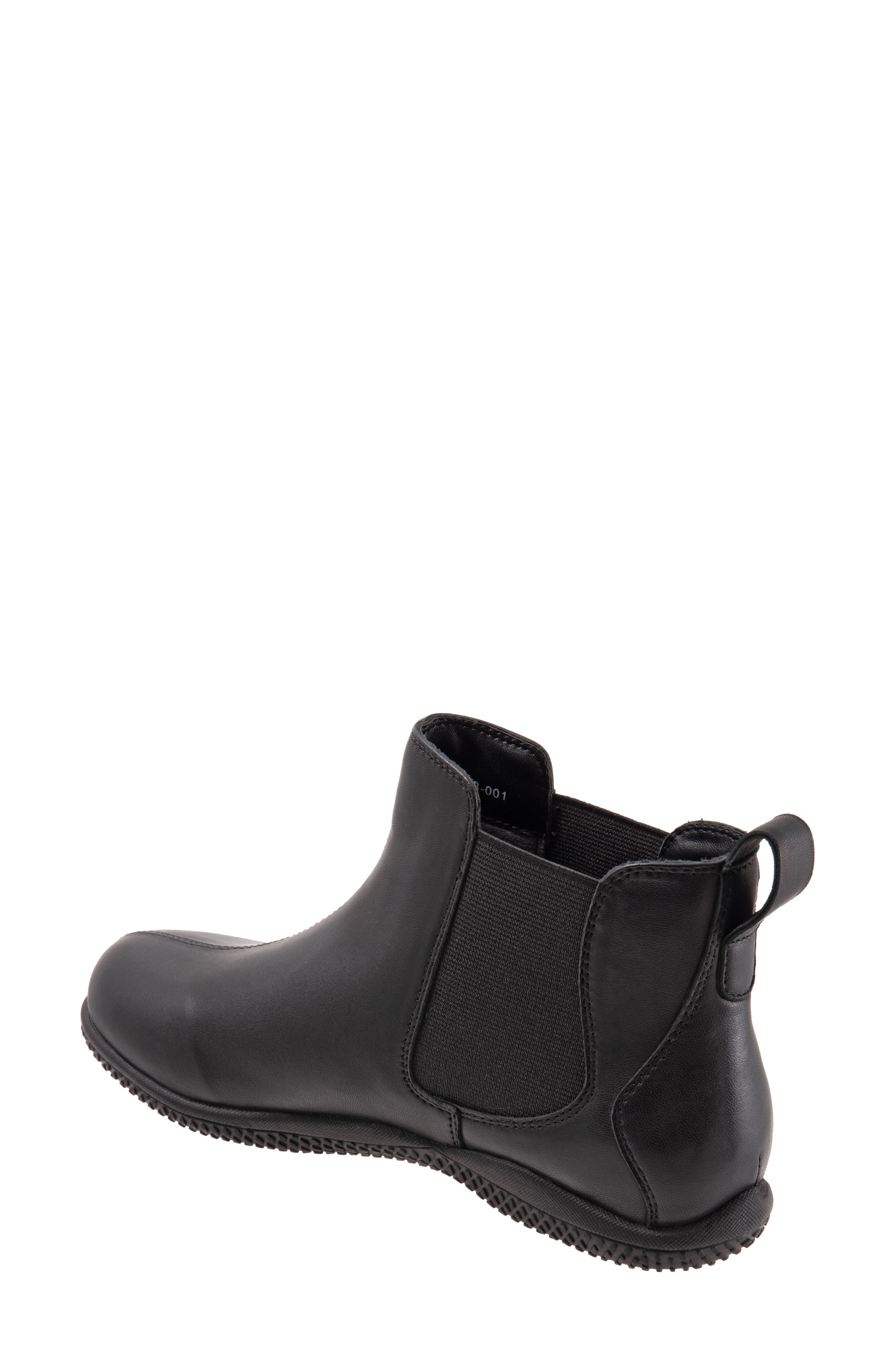 SoftWalk<sup>®</sup> Highland Chelsea Boot, Alternate, color, 