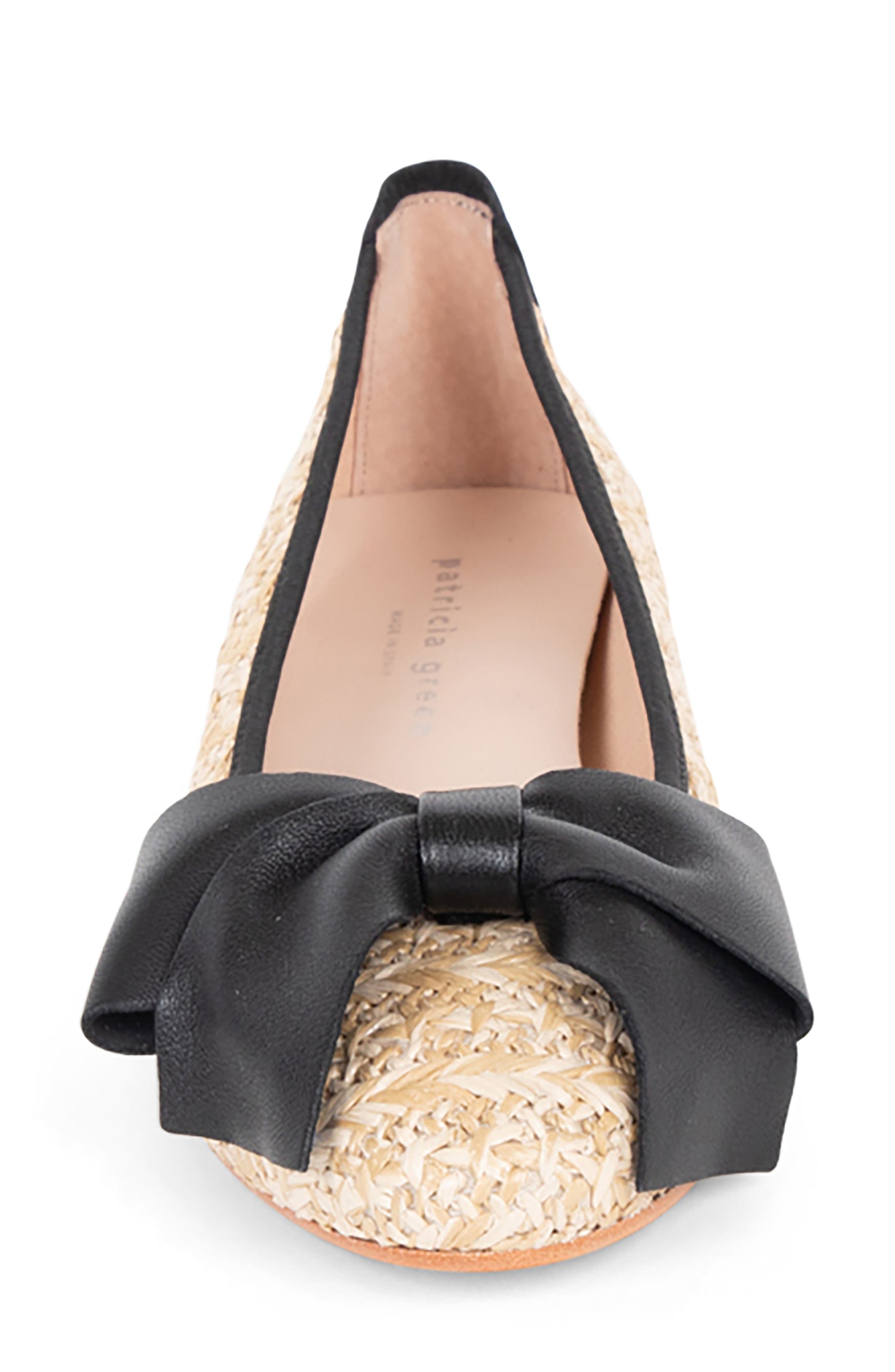 patricia green St. Tropez Bow Raffia Flat, Alternate, color, Tan Straw