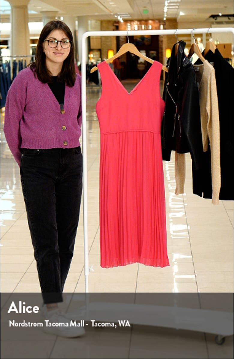 Pleated Skirt Sleeveless Dress, sales video thumbnail