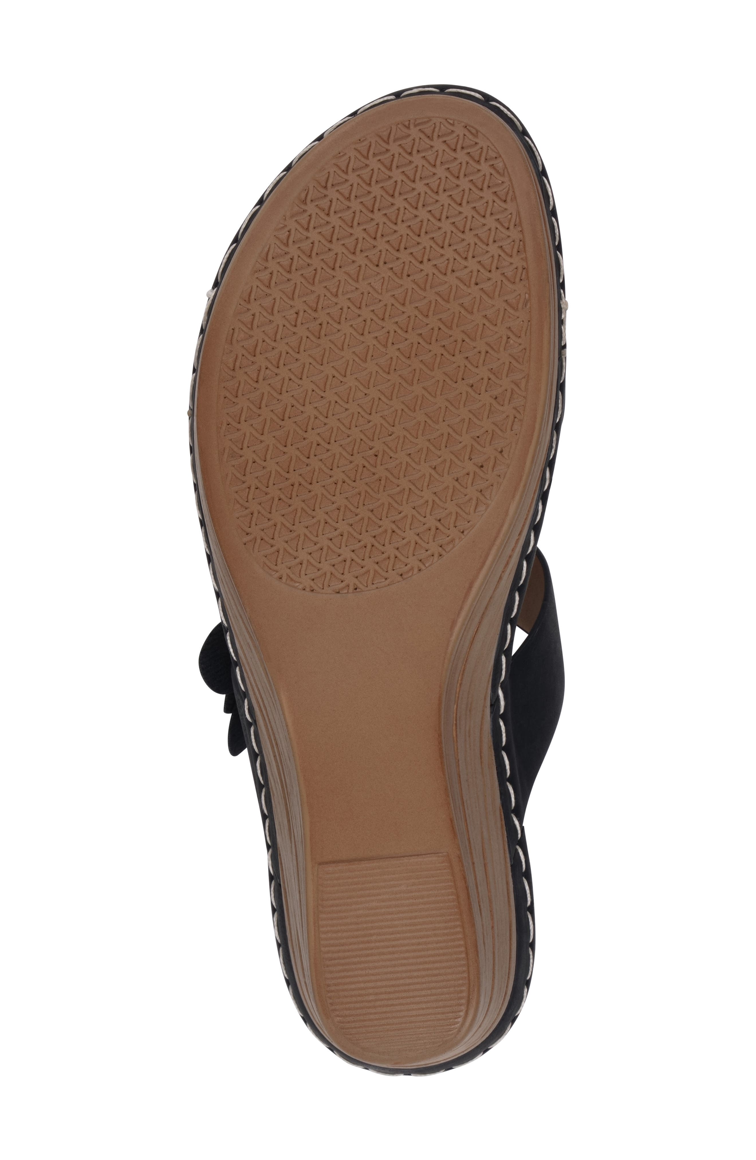 GC SHOES Taryn Flower Wedge Sandal, Alternate, color, 