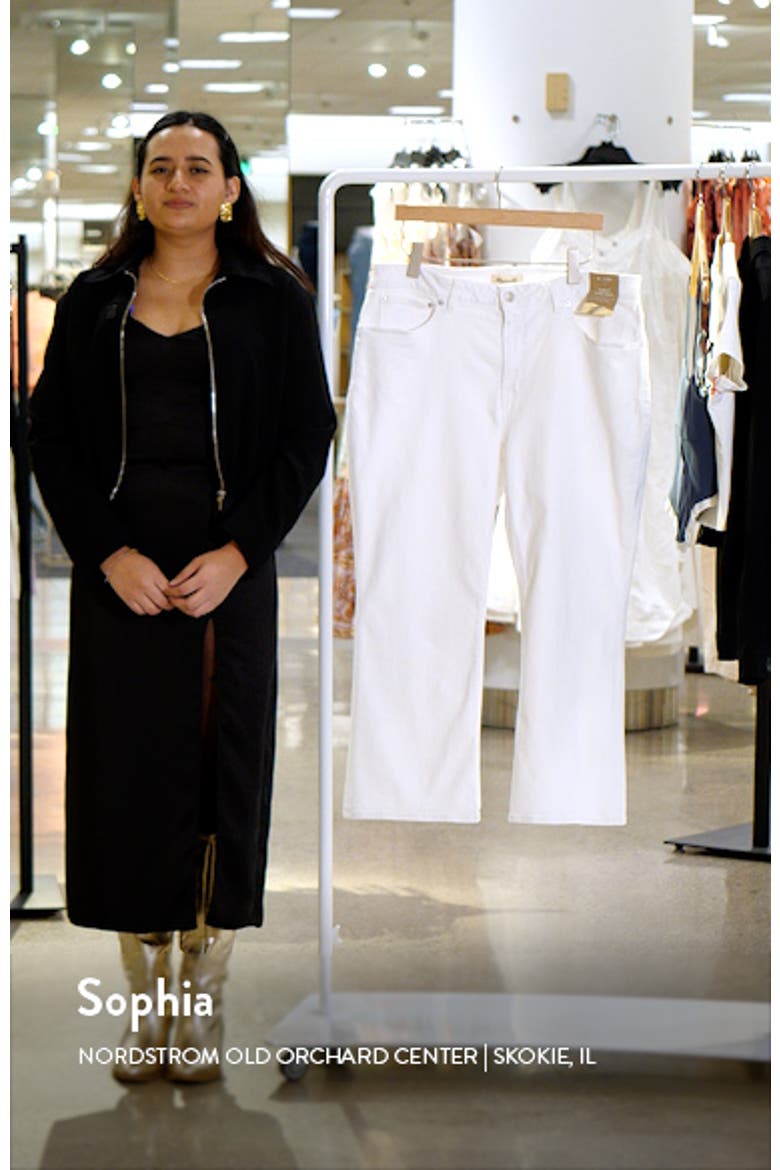 Curvy Kick Out Crop Jeans video