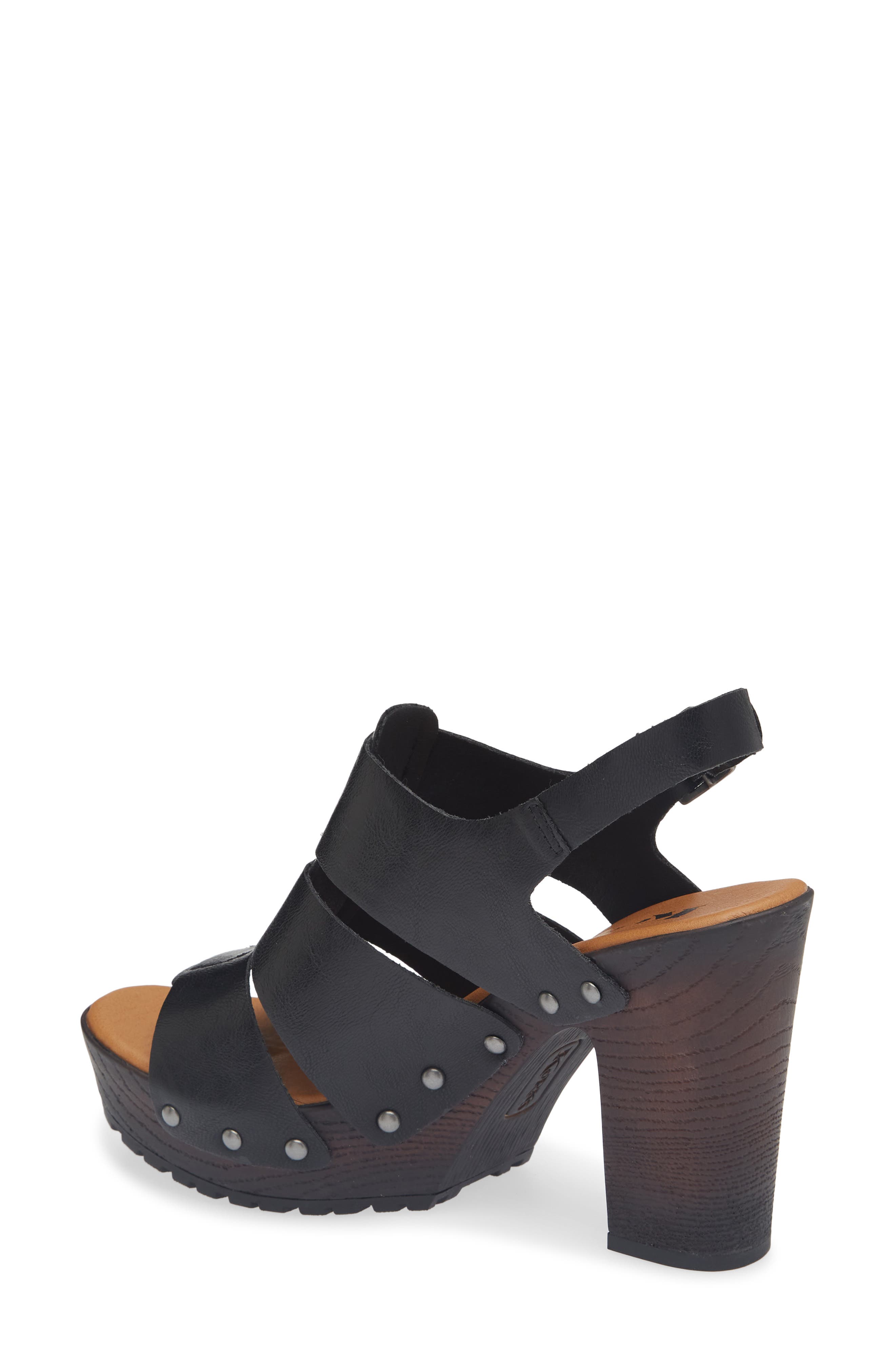 Rianne Strappy Sandal, Alternate, color, BLACK