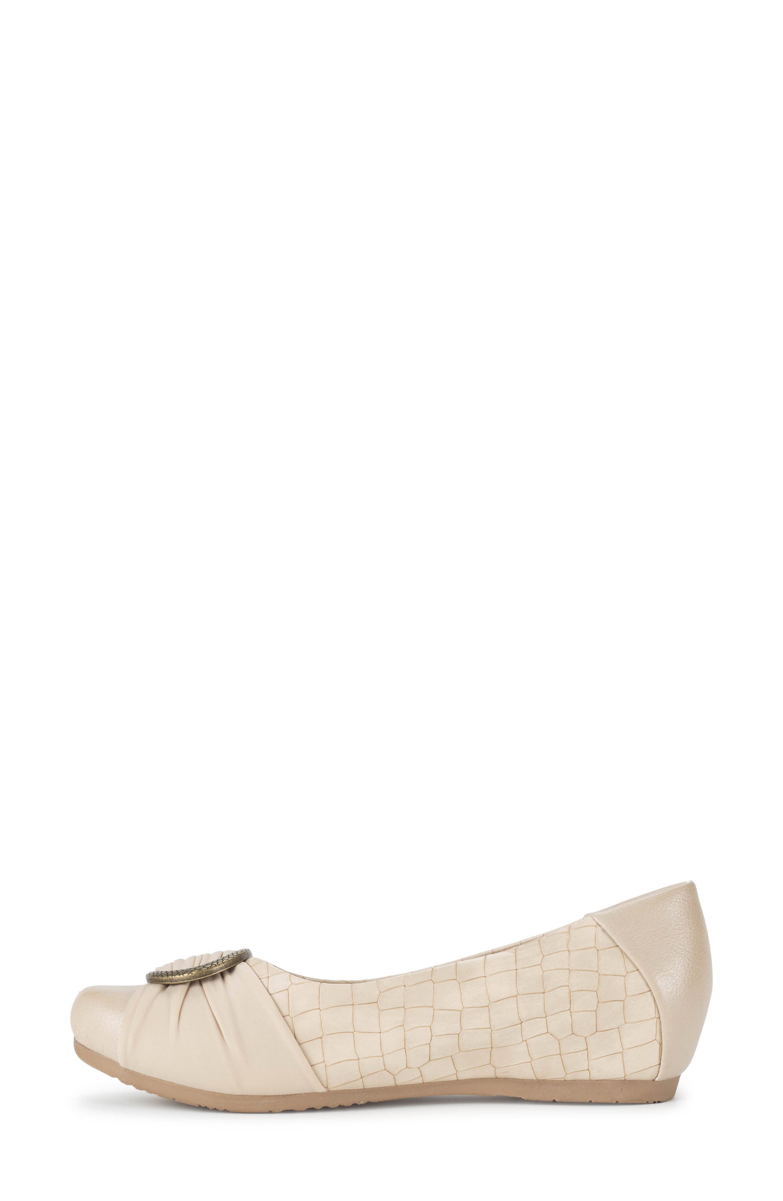 BARETRAPS Mabely Slip-On, Alternate, color, Milkyway