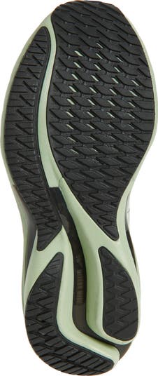 Wave Runner 28 Running Shoe