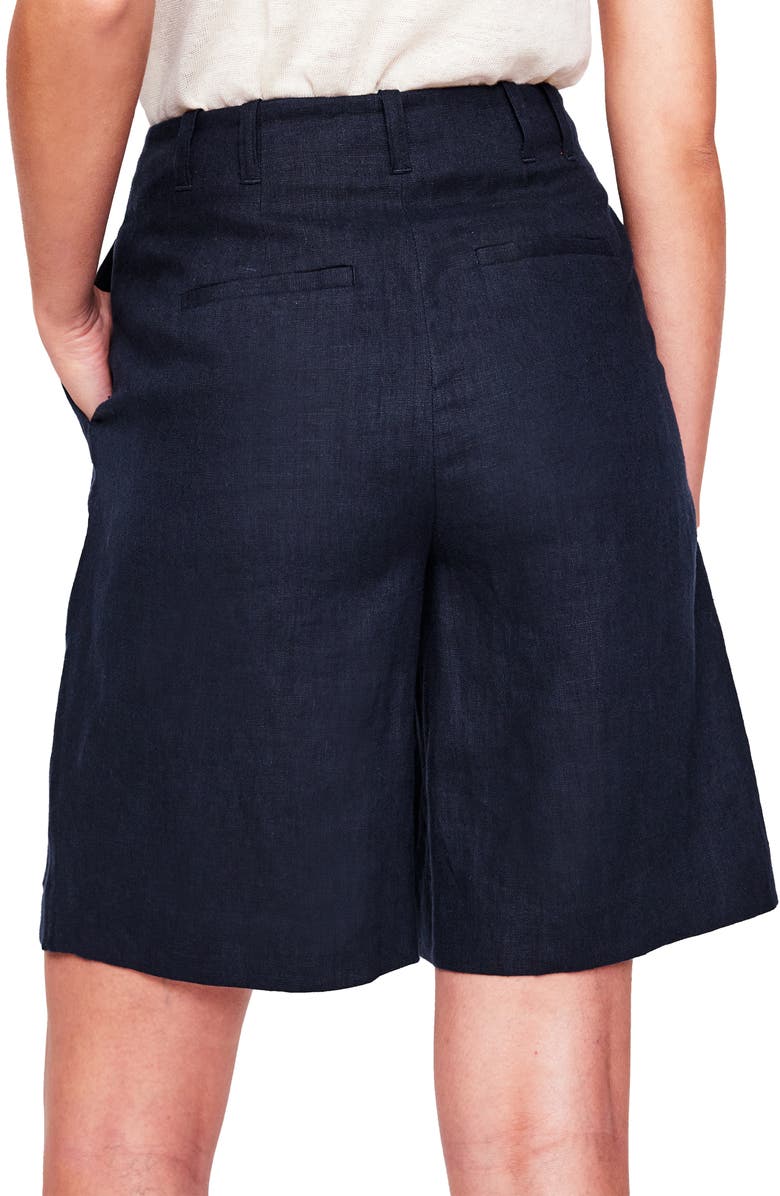 Boden Relaxed Pleated Linen Blend Shorts, Alternate, color, Navy