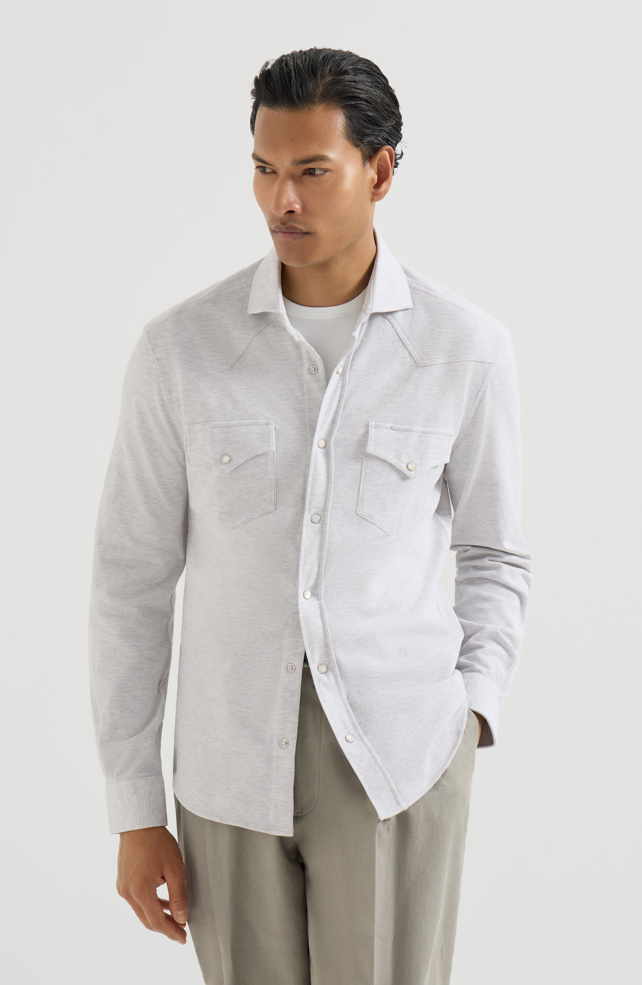 Easy-fit shirt with shoulder yoke