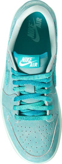 Air Jordan 1 Retro Low Sneaker
