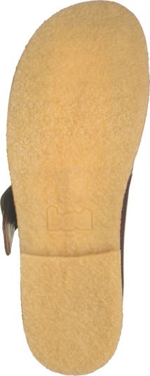 Lara Mary Jane Flat
