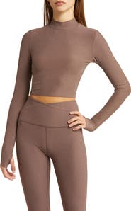 Beyond Yoga Moving On Featherweight Mock Neck Crop Top
