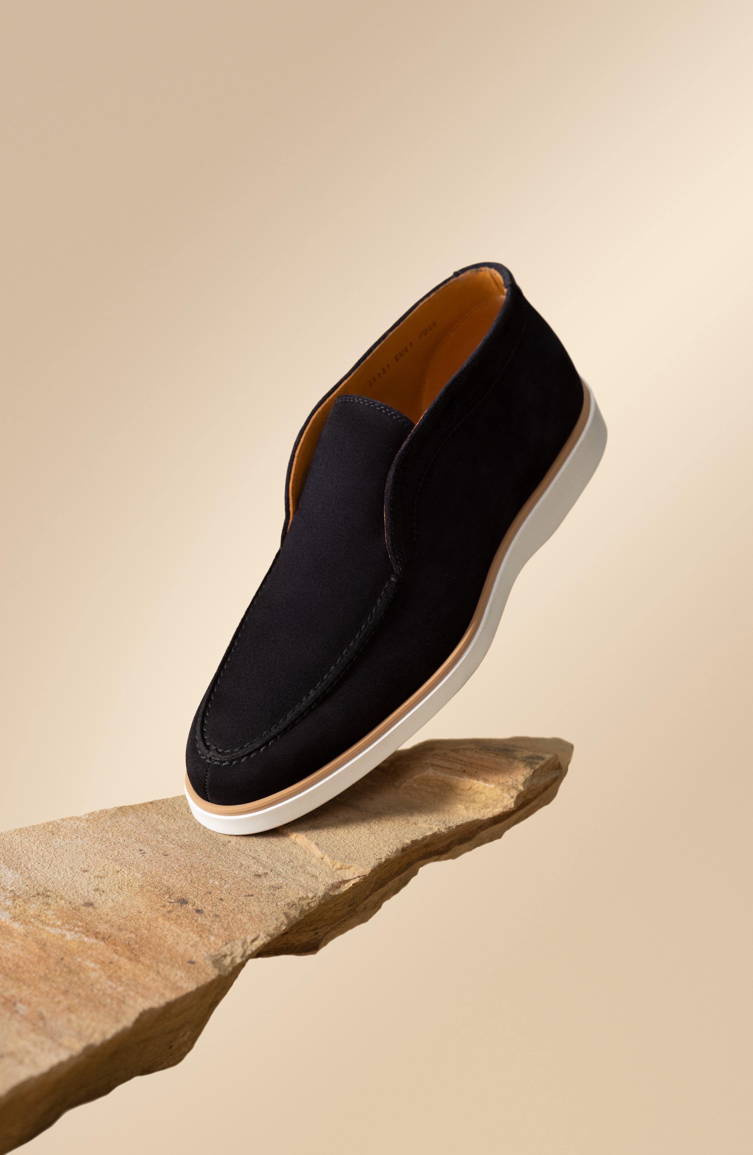 Magnanni Loda Desert Boot, Alternate, color, Navy/ White