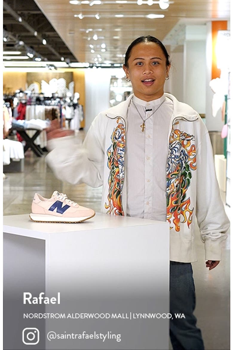 237 Sneaker video