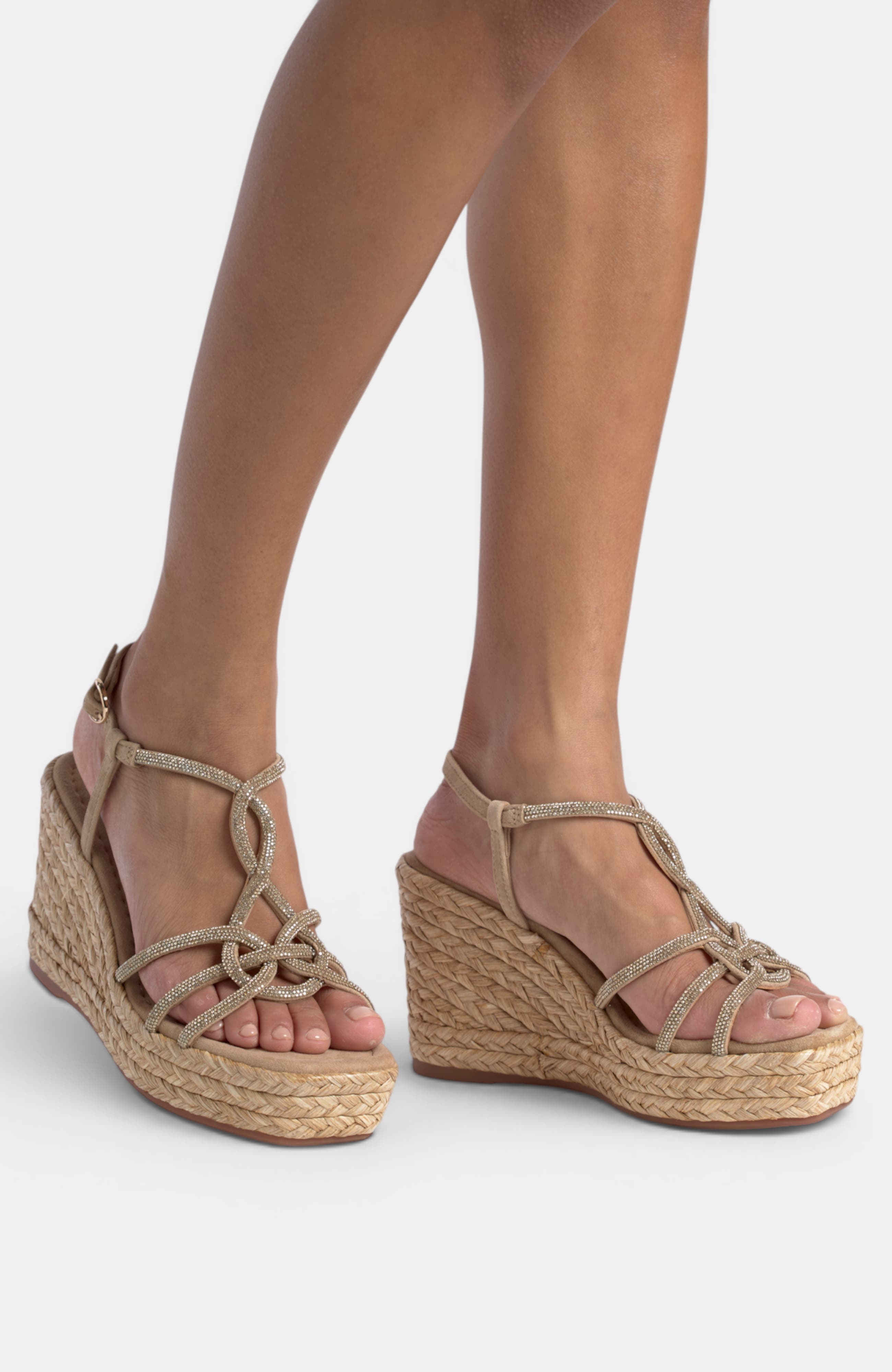 Wedge Interlaced Strips, Alternate, color, Beige