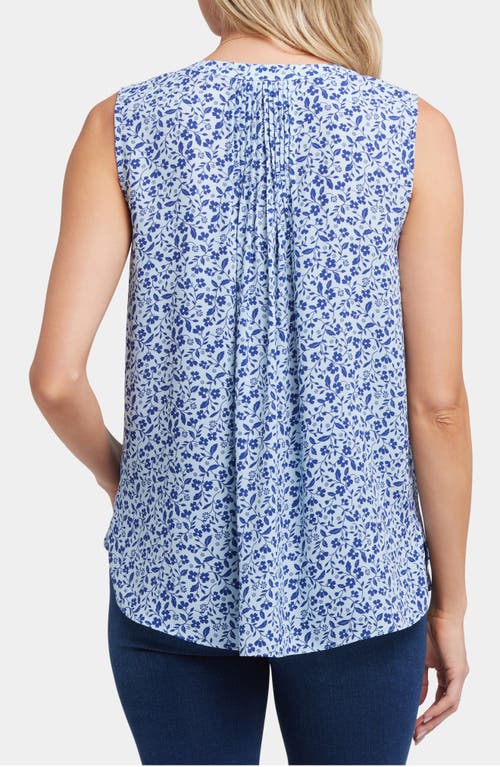 Nydj Print Pleat Back Sleeveless Split Neck Blouse In Blue