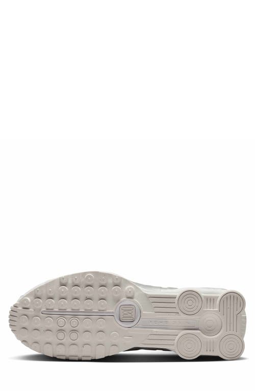 Nike Shox R4 Sneaker