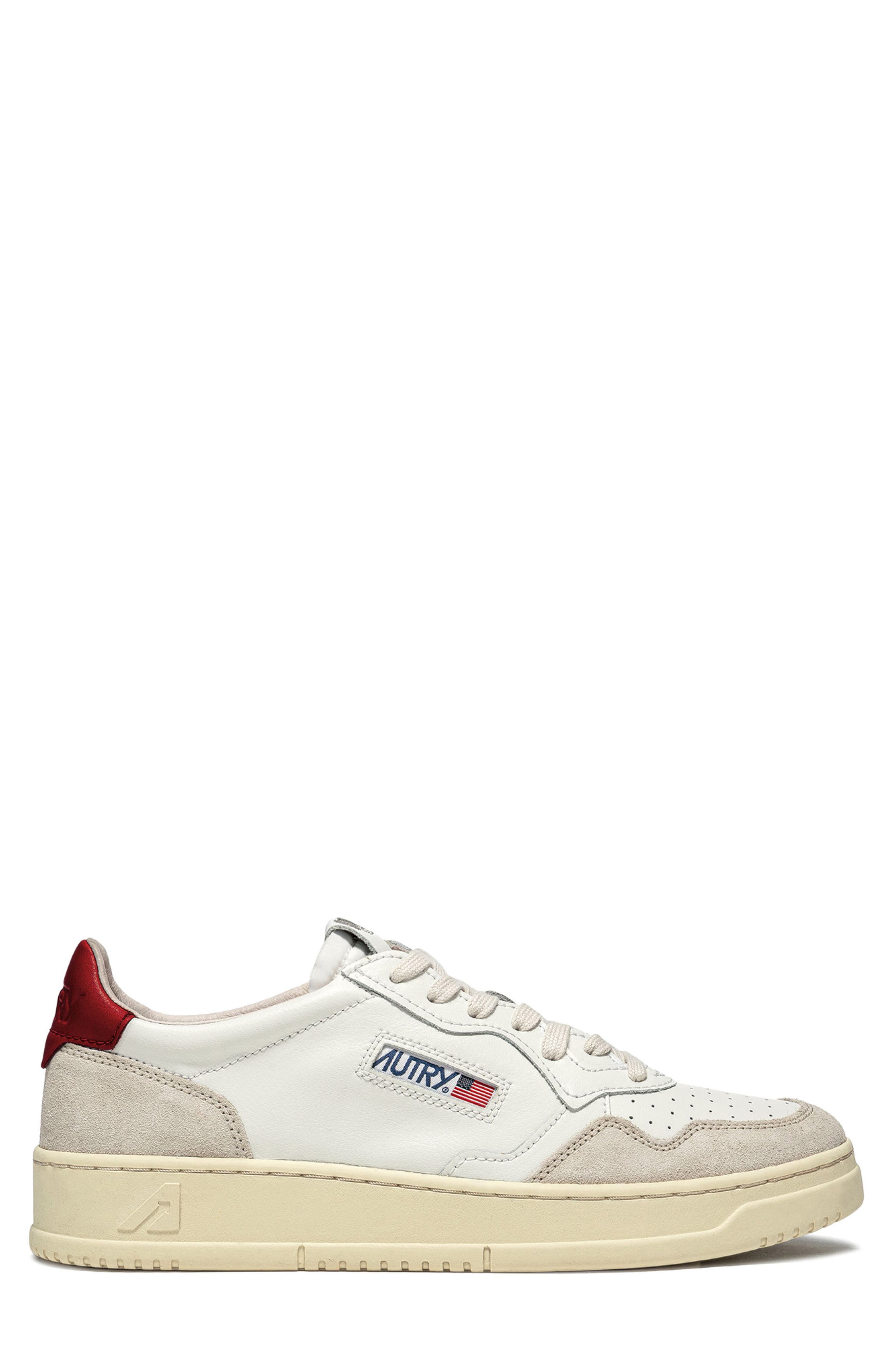AUTRY Medalist Low Sneaker, Alternate, color, Red