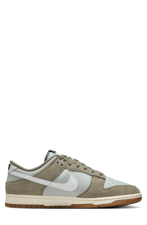 Nike Dunk Low Se Basketball Sneaker In Green