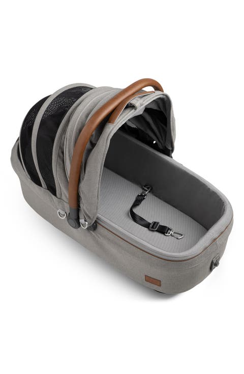 Maeve™ Medium Rigid Pet Car Seat