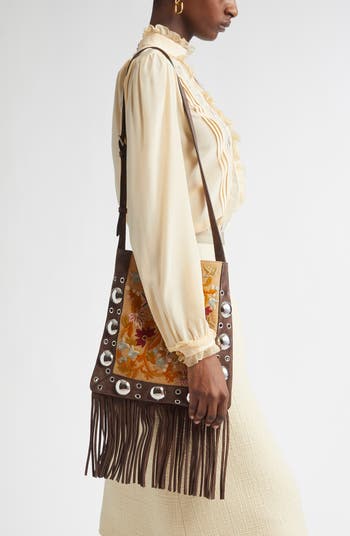 ショルダーバッグ・ポシェット VALENTINO EMBROIDERED SMALL NELLCOTE CROSSBODY BAG Valentino Garavani Small Nellcôte Fringe Stud Embroidered