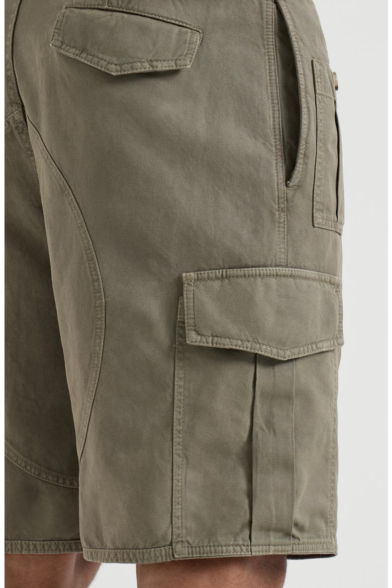 Garment-dyed Bermuda shorts in cotton and linen canvas with cargo pockets, Alternate, color, Military