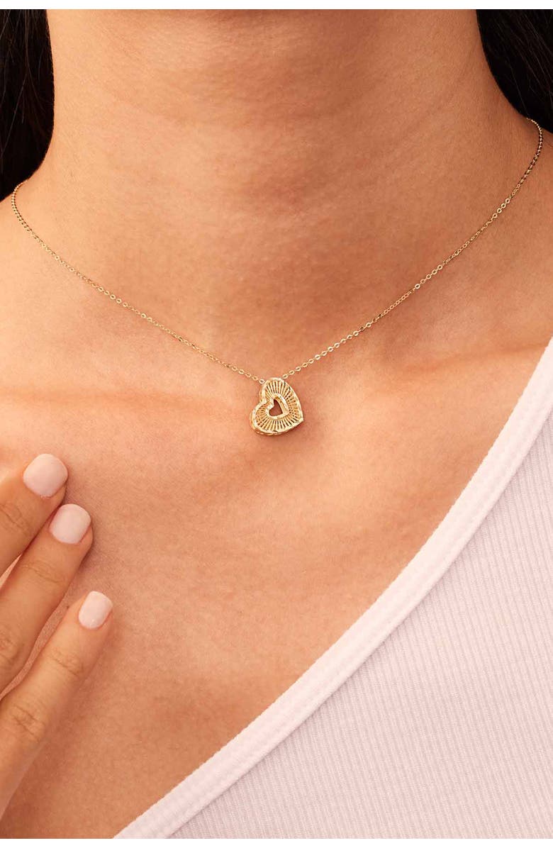 Oradina 14K Yellow Gold Icon Heart Pendant Necklace, Alternate, color, Yellow Gold