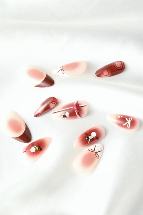 Hearts Of Snoopy Almond Press On Nails