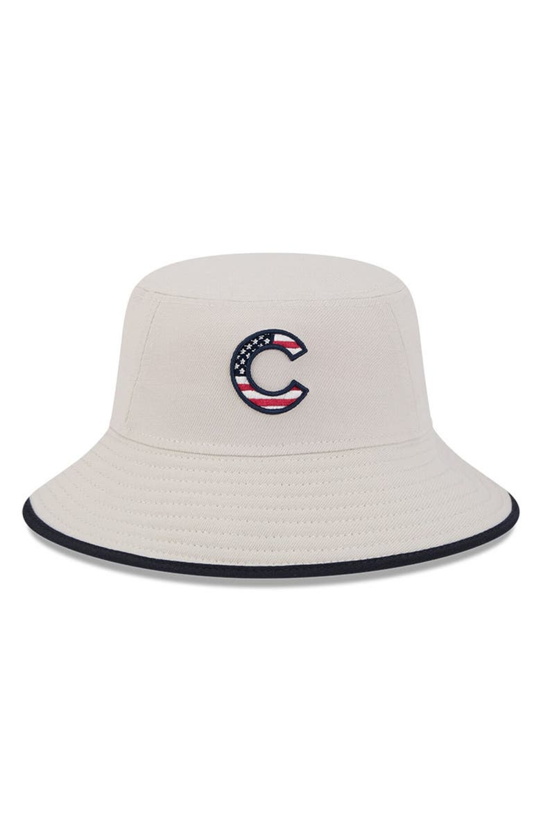 New Era Men
s New Era Khaki Chicago Cubs 2024 Fourth of July Bucket Hat, Alternate, color, Khaki