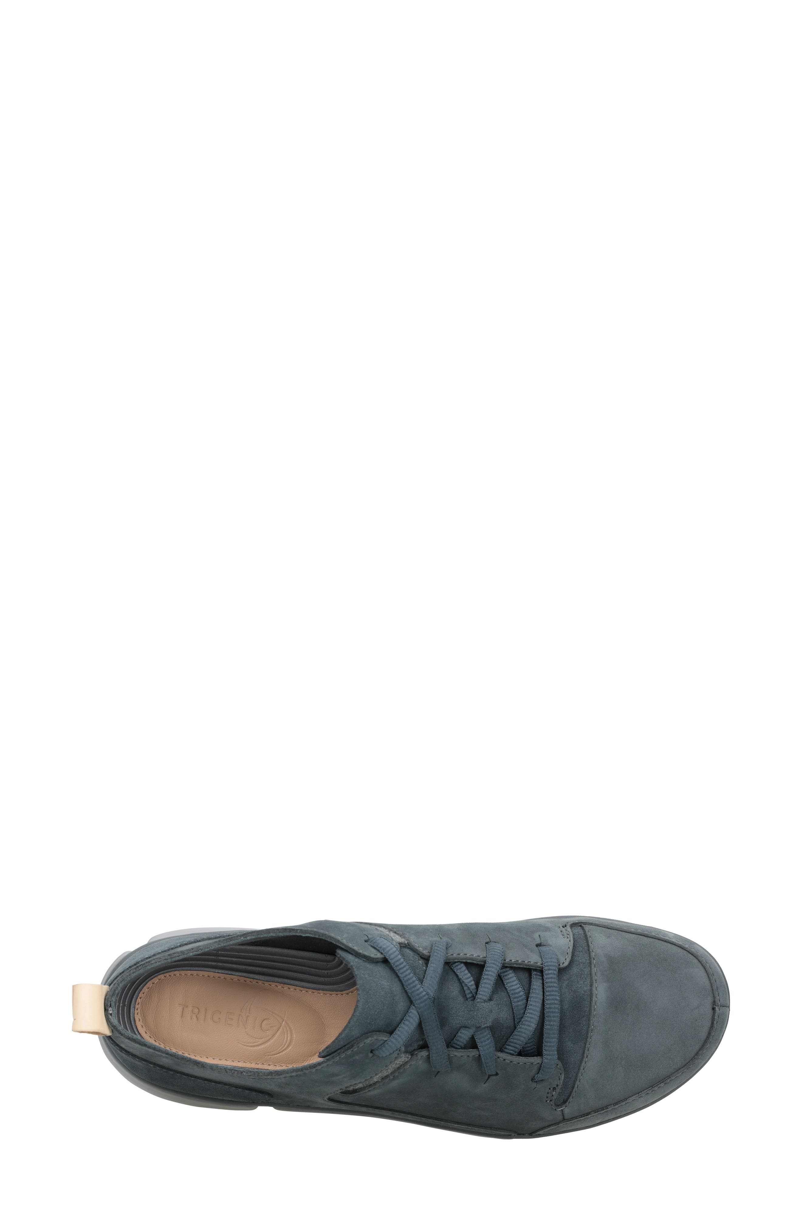 Clarks<sup>®</sup> Tri Turn Sneaker, Alternate, color, 