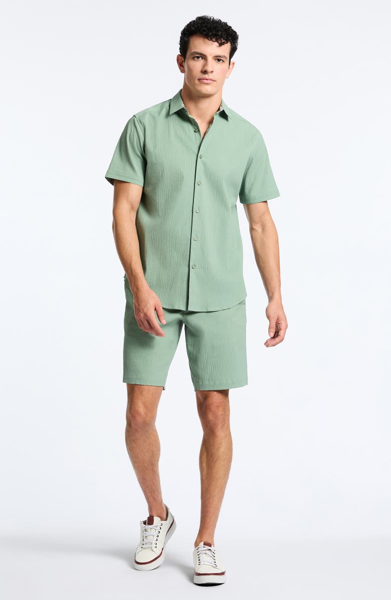 Robert Graham Thresher Classic Fit Solid Short Sleeve Cotton Seersucker Button-Up Shirt, Alternate, color, Olive