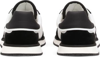 Aria Sneaker