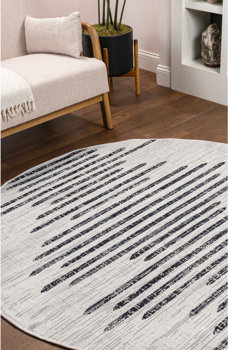 JONATHAN Y Zolak Berber Stripe Geometric Indoor/Outdoor Round Area Rug, Alternate, color, Ivory/Black