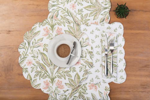 C & F Home C&f Home Lana Palms Reversible Machine Washable Round Scallop Quilt Placemats Set Of 6 In Multi