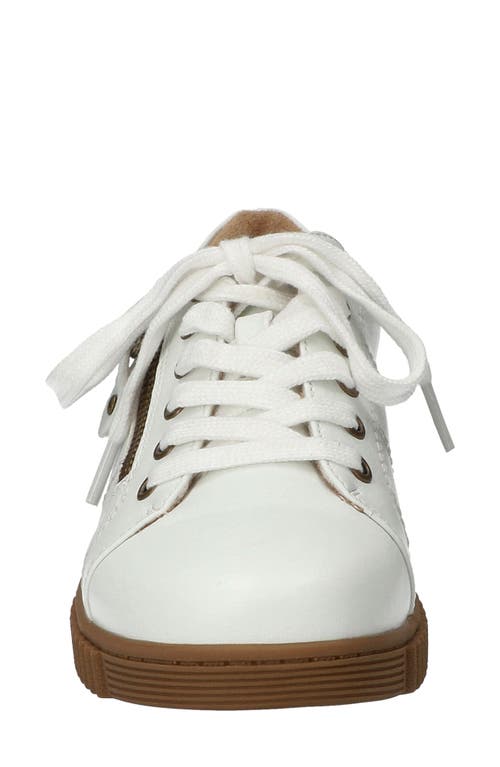 Easy Street Novie Sneaker In White