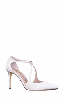 Nina Neoma Pointed Toe Pump