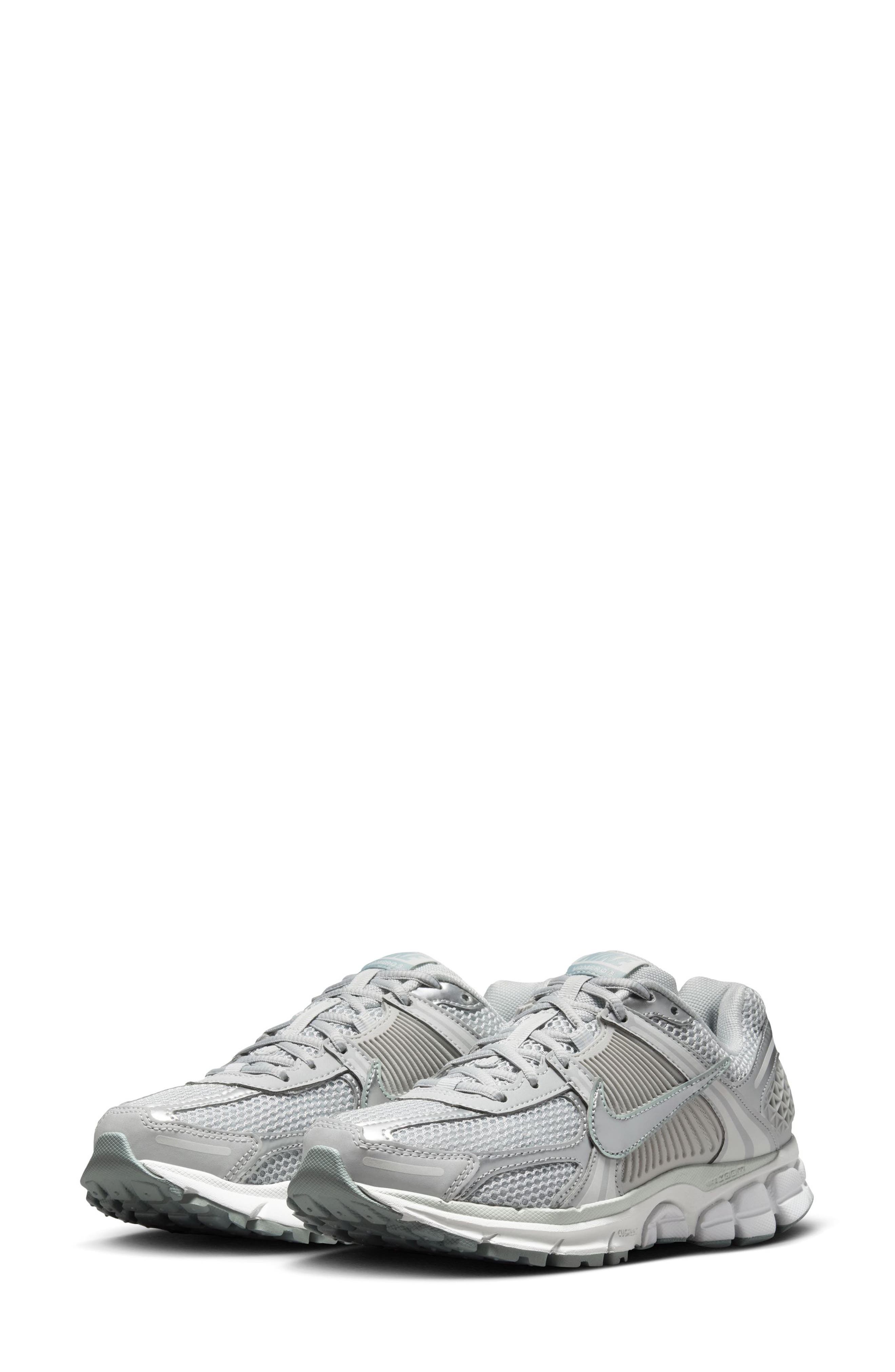 Zoom Vomero 5 Sneaker, Main, color, GREY FOG/ OFF WHITE/ SPRUCE