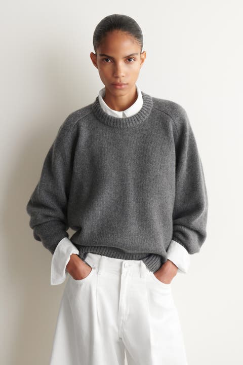 Rounded Cashmere Round-Neck Sweater