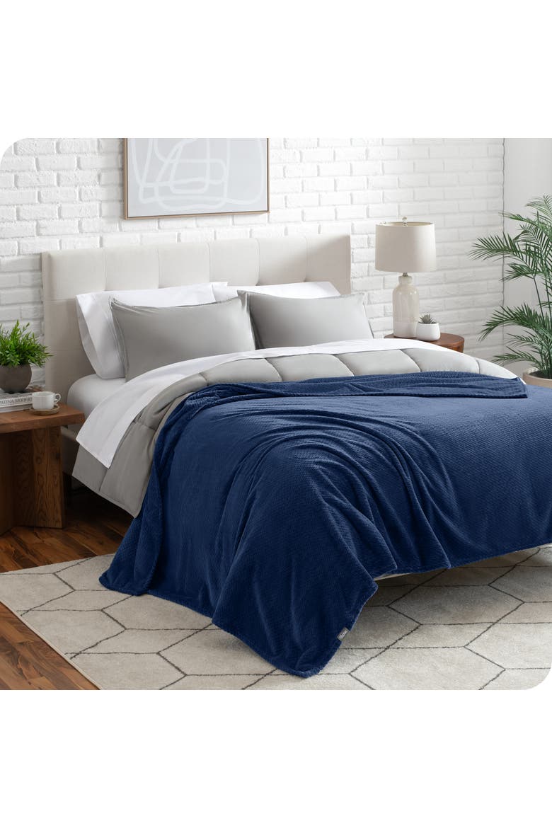 Chevron Microplush Fleece Blanket, Alternate, color, Dark Blue