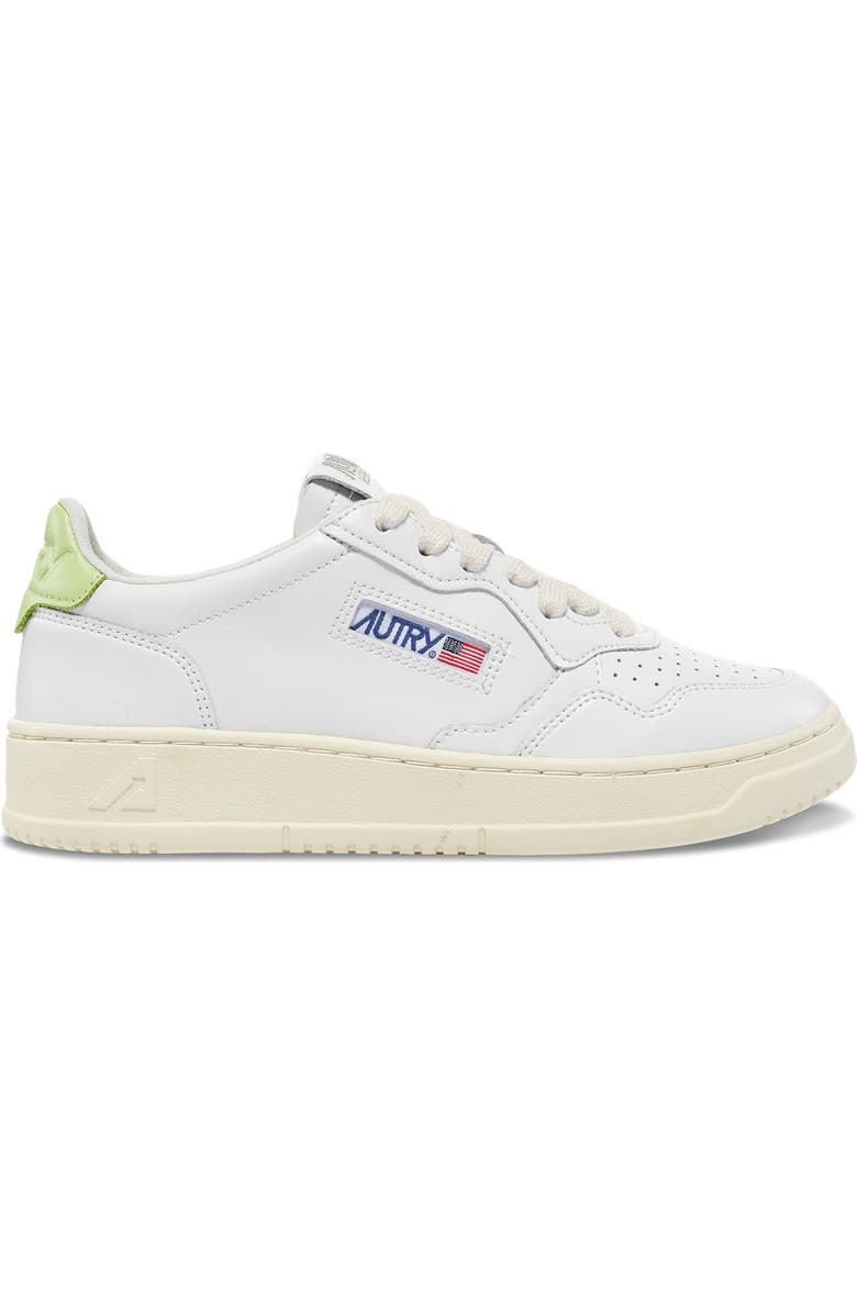 AUTRY Medalist Low Sneaker, Alternate, color, Leather White/ Snap Green