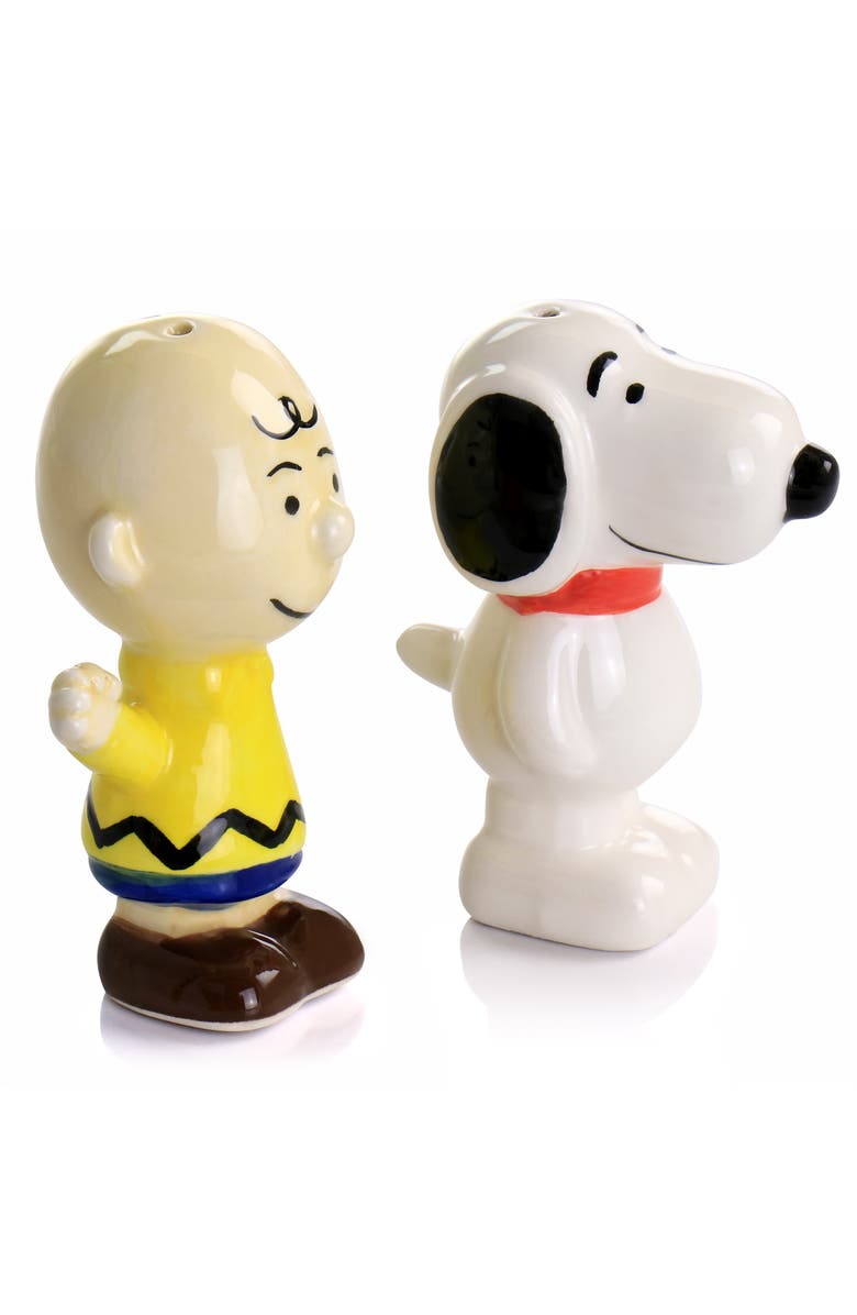 PEANUTS Classical Pals Charlie Brown and Snoopy Figurine Salt and Pepper Shaker Set, Alternate, color, Multi