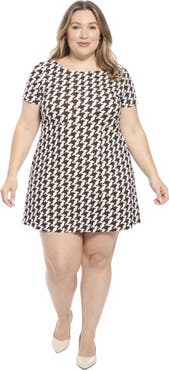 24seven Comfort Apparel Plus Size Geometric Short Sleeve Round Neck Mini Shift Dress