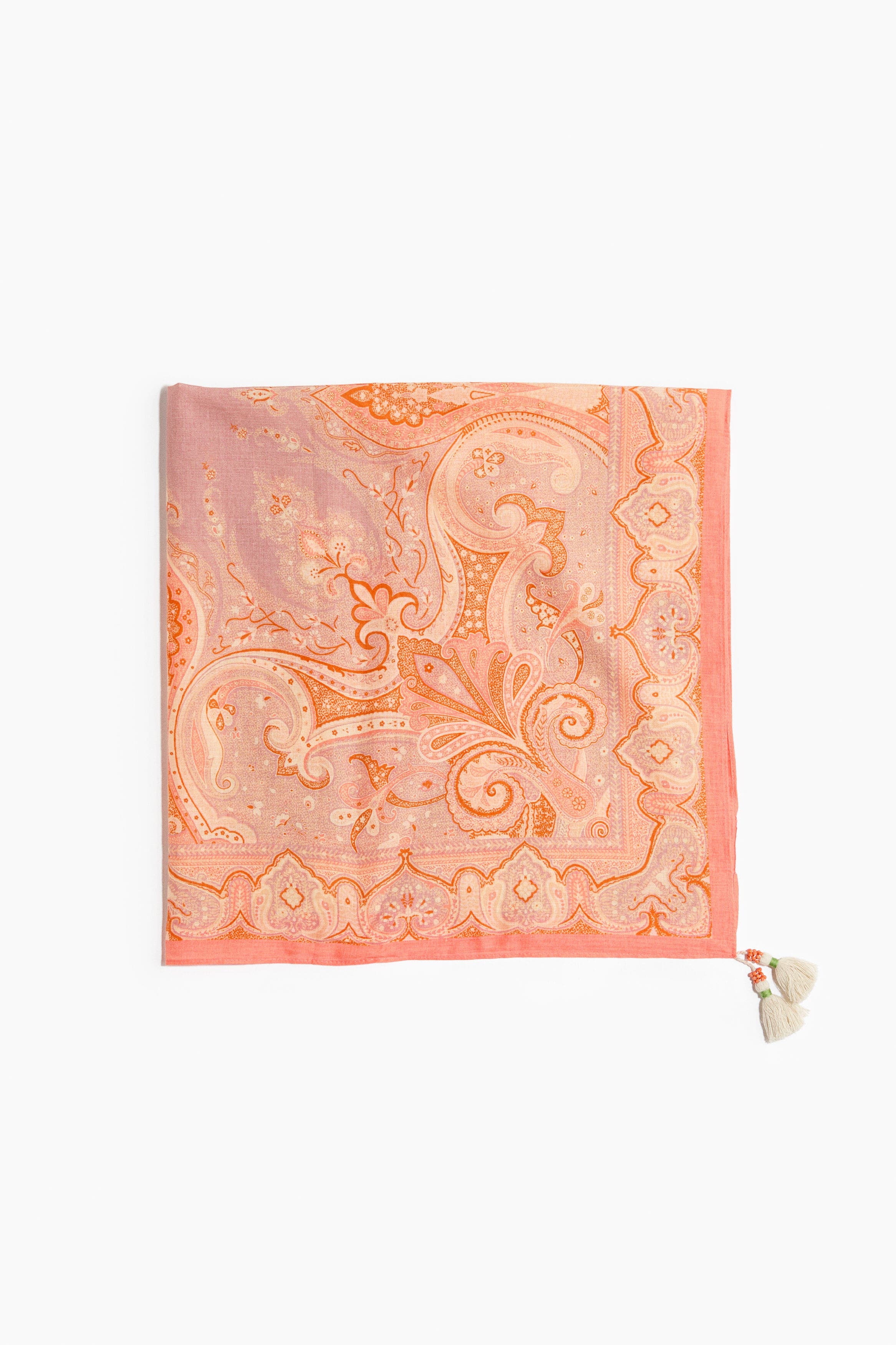 selected Coral pink/paisley