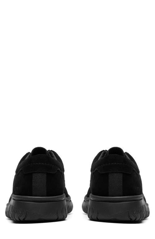 Clarks ® Relaxlite Moc Toe Chukka In Black