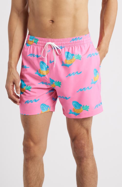 Chubbies Pineapple Floaters Classic Lined 5.5-Inch Swim Trunks in Bright Pink at Nordstrom, Size Small