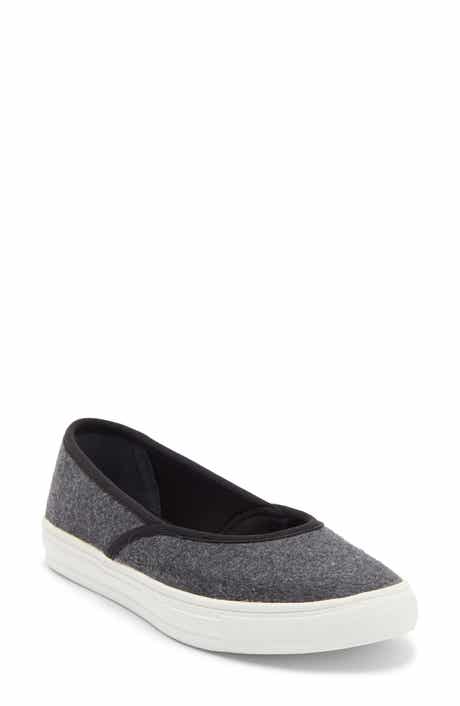 FUCHSIA <p>Crossover Sneaker Flat (Women)</p>