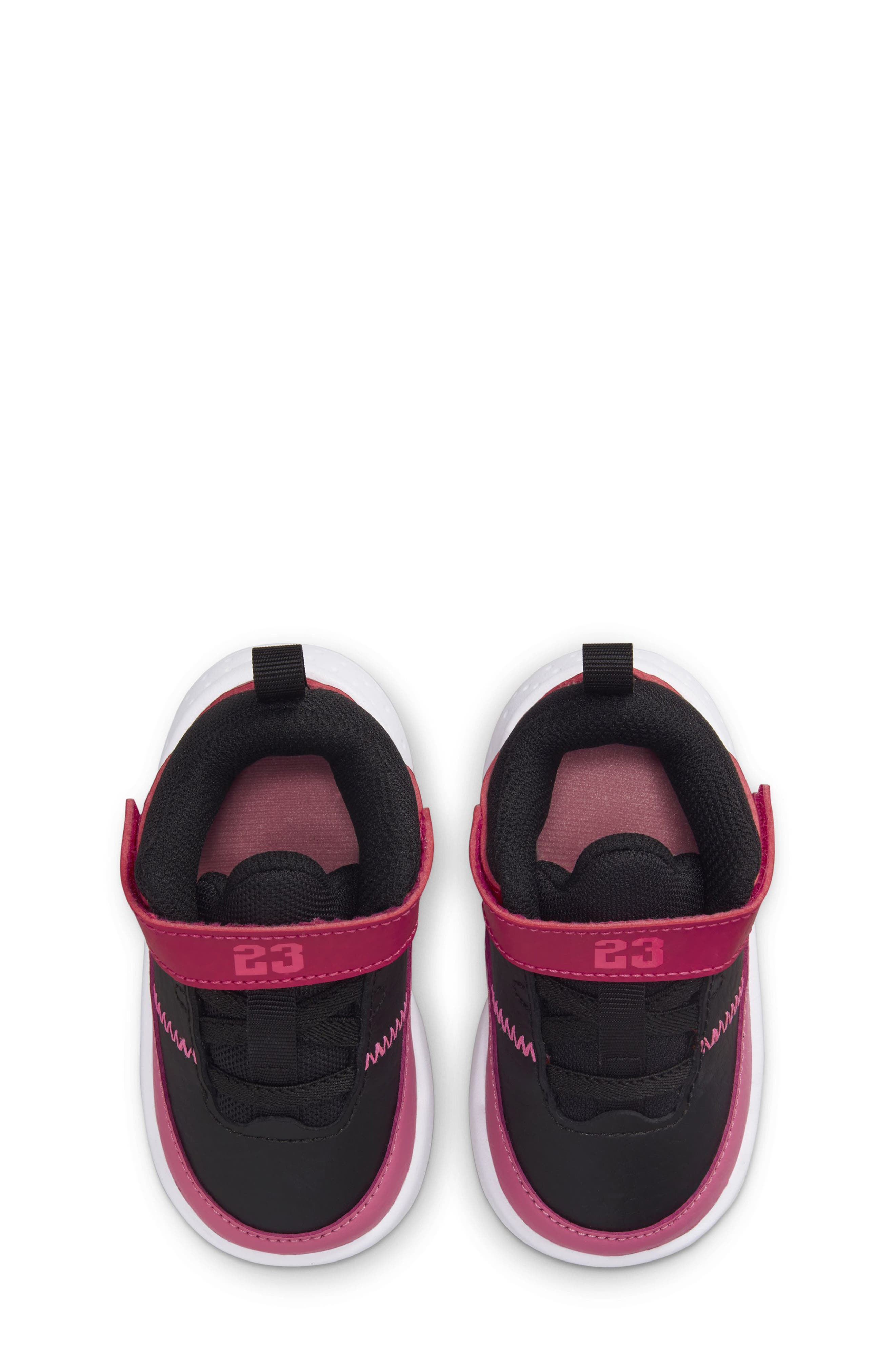 Jordan Max Aura 3 Mid Top Sneaker, Alternate, color, 