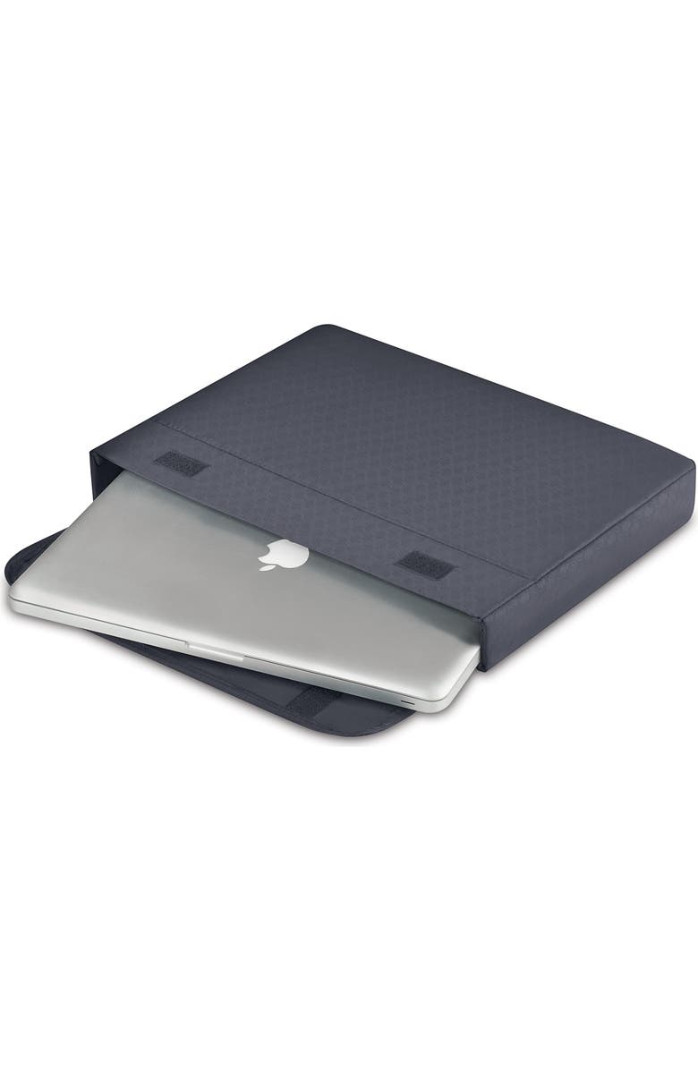 SOLO NEW YORK West Side Rolling Overnighter Case, Alternate, color,