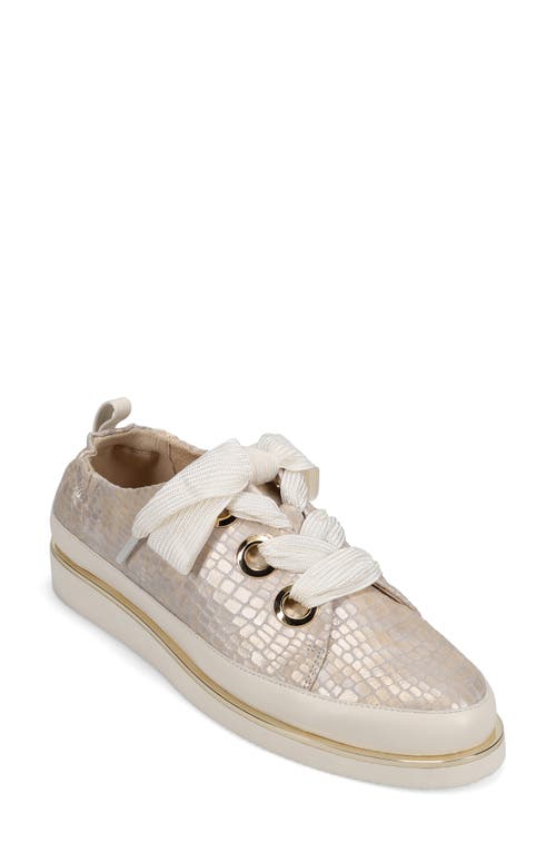 Vaneli Quenda Metallic Sneaker In Champagne