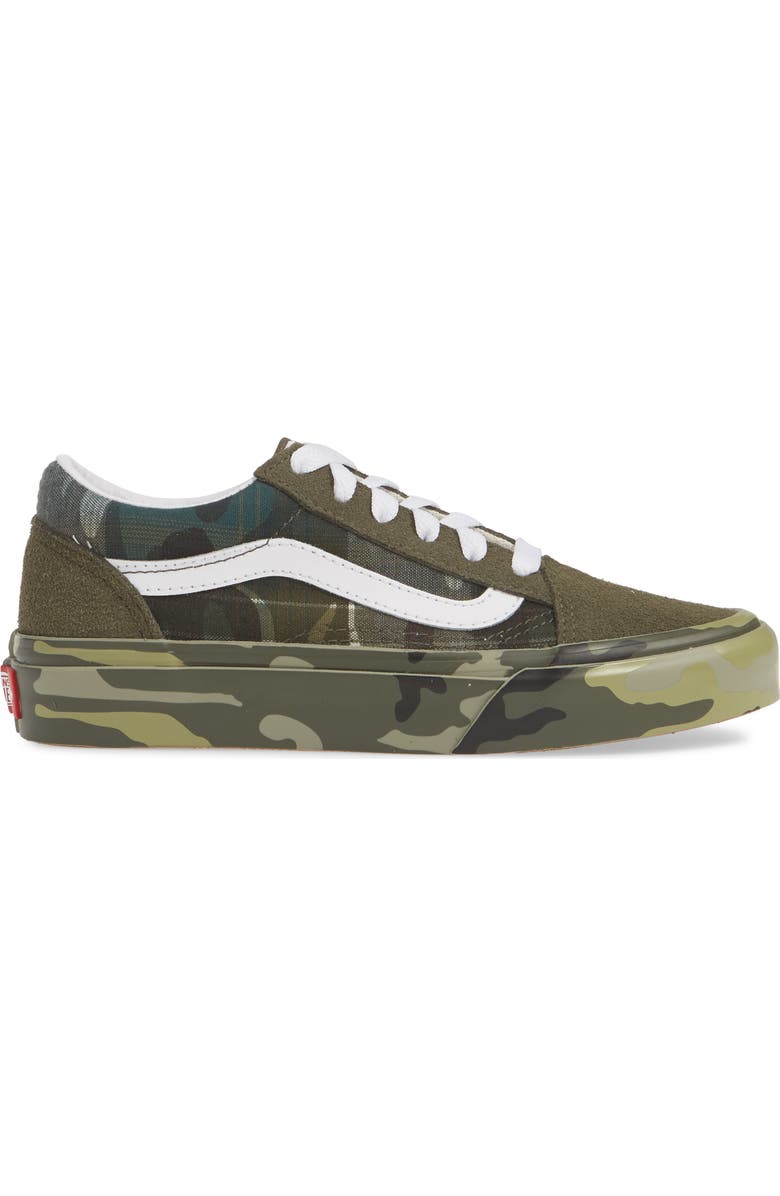 Vans Old Skool Sneaker, Alternate, color,
