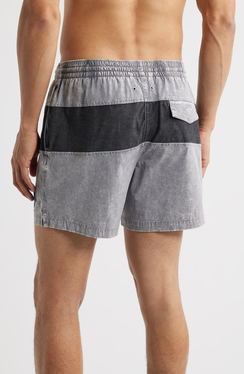 Chubbies Black & Silvers 5.5-Inch Swim Trunks, Alternate, color, 