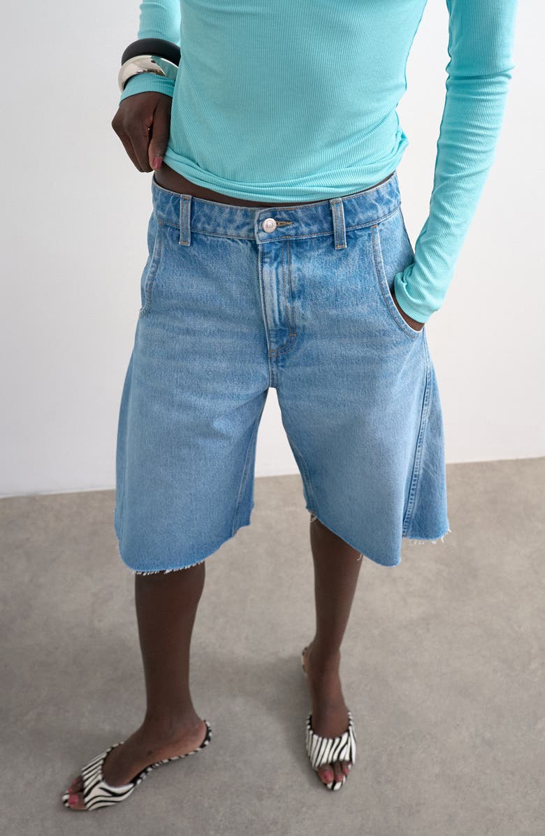 Topshop Barrel Leg Denim Bermuda Shorts, Alternate, color, Blue