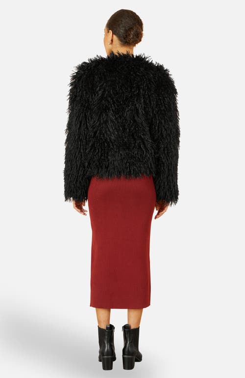 Yumi Luxe Fluffy Faux Fur Coat In Black
